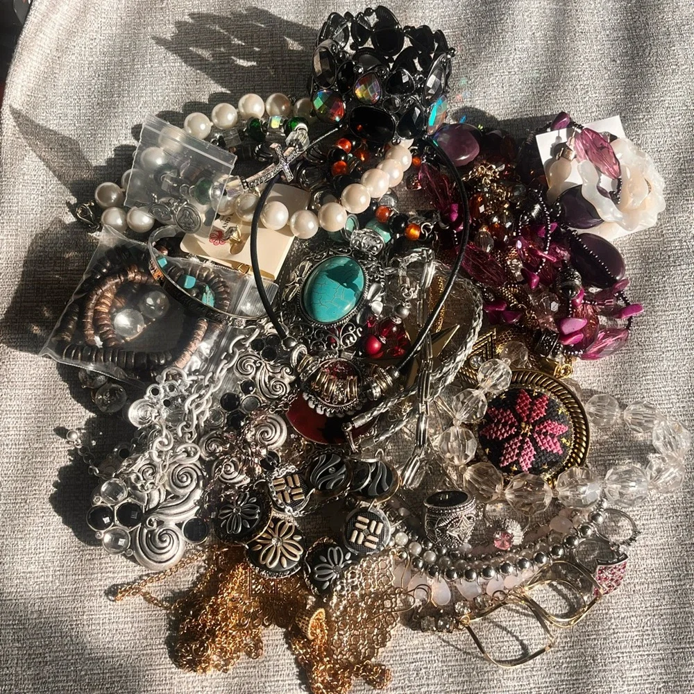 Colorful Beaded Jewelry Assortment - Picture 5 of 12